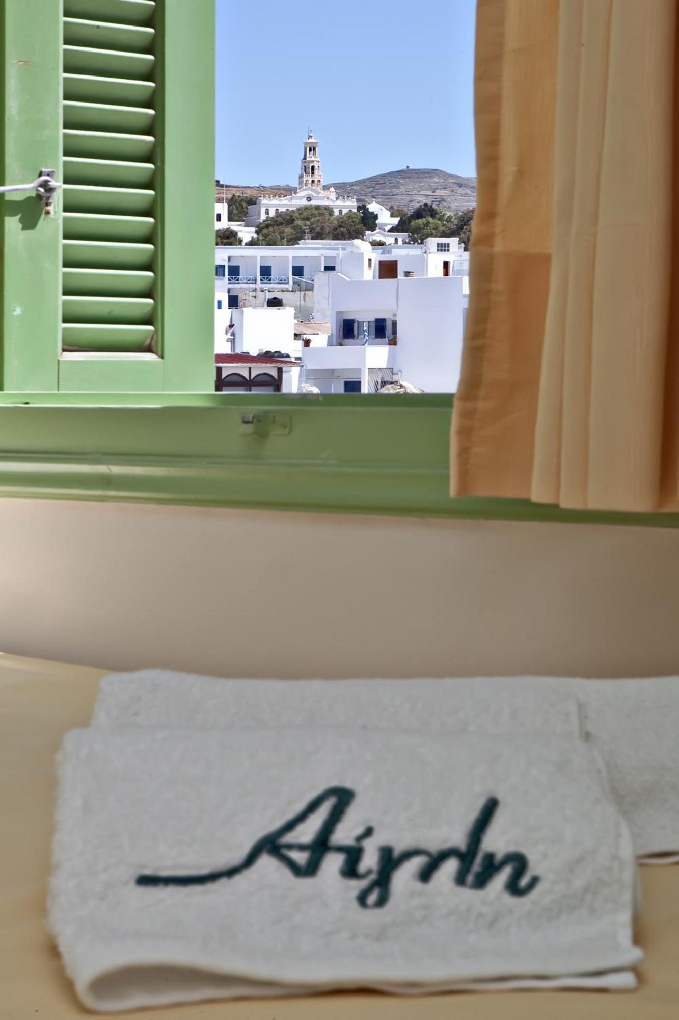 Aegli 1876 Hotel Tínos Buitenkant foto