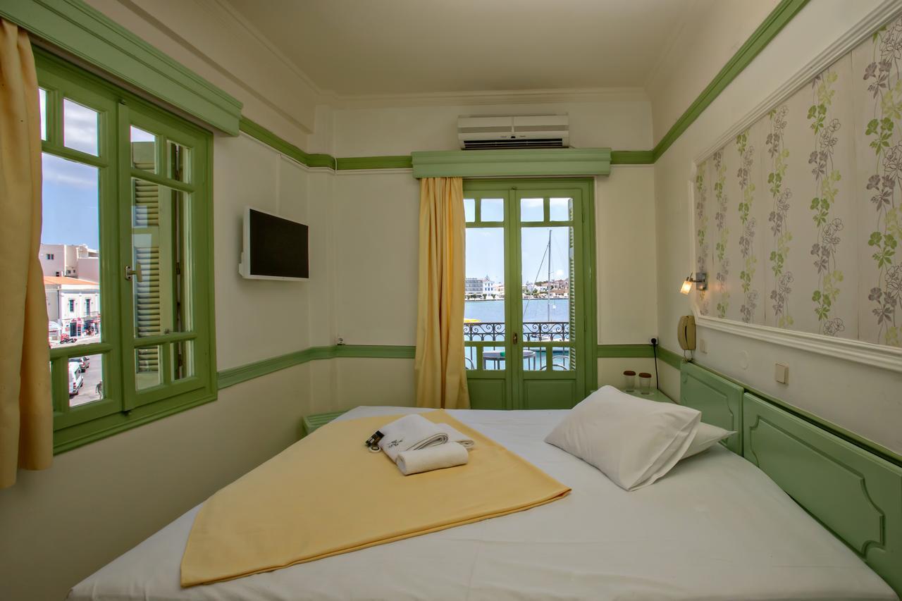 Aegli 1876 Hotel Tínos Buitenkant foto